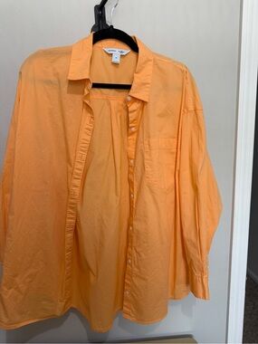 Old Navy Boyfriend Button Down Long Sleeved Shirt